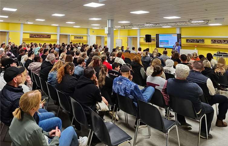 Die Realschule plus und Fachoberschule Mendig begrüßt ihre 170 neuen Fünftklässler.  Fotos: privat