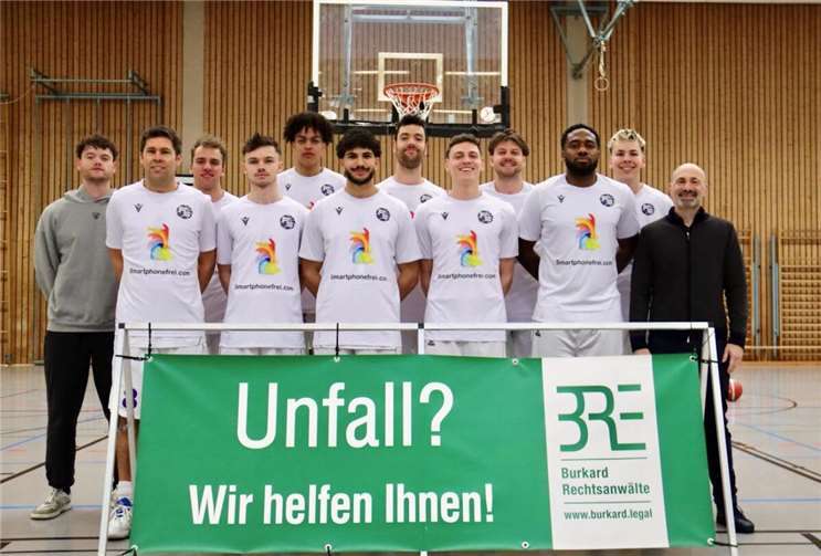 Die Regionalliga-Basketballer von Future Sports Meckenheim mit Coach Dominik Seger (rechts im Bild). Foto: : Future Sports/Ulf Krüger