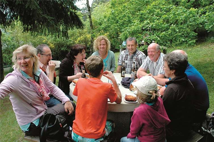 Die Reibekuchen gehören einfach zum Pfingstfest.