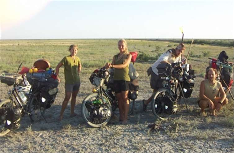 Die Reise der kleinen Gruppe führte von Bonn bis nach China. privat