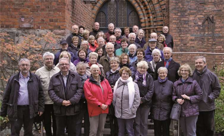 Die Reisegruppe des Förderkreises St. Medard Bendorf in Hamburg.privat