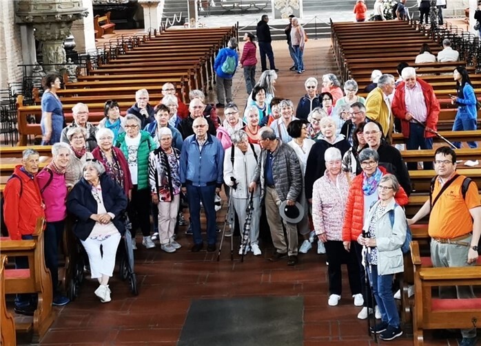 Die Reisegruppe im Trierer Dom.  Foto: KF 60 Plus Rheinbrohl
