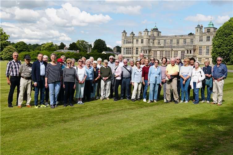 Die Reisegruppe vor Audley End House. Fotos: Meckenheimer Bürgerverein