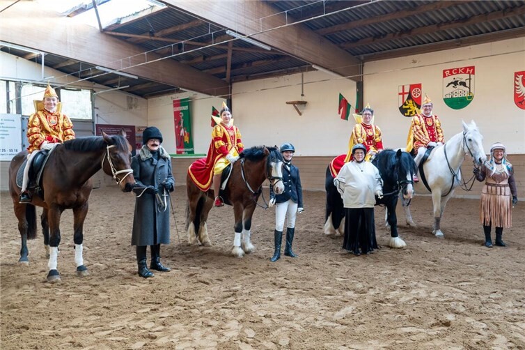 Die Reiterinnen und Reiter lieferten in der Tat eine filmreife Quadrille ab. Foto: Thomas Kroniger