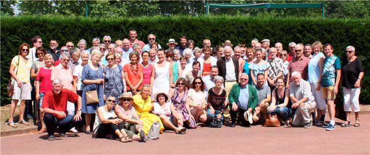 Die Remagener Reisegruppe mit ihren Gastgebern in Maisons-Laffitte. Foto: Partnerschaftsausschuss