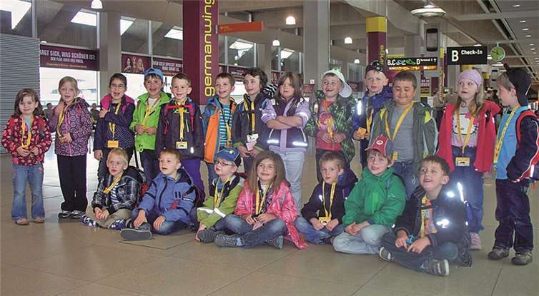Die Remagener Vorschulkinder besuchten den Flughafen Köln-Bonn.privat