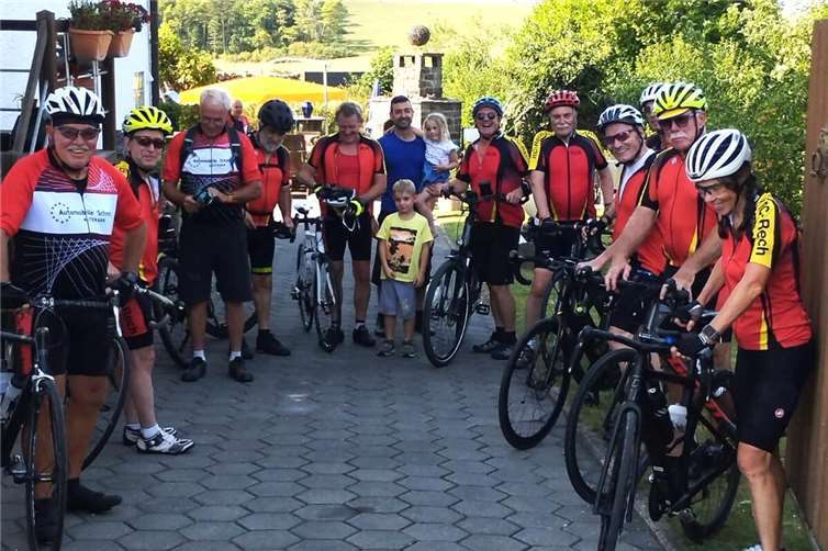 Die Rennrad- und MTB-Gruppen meisterten anspruchsvolle Strecken.