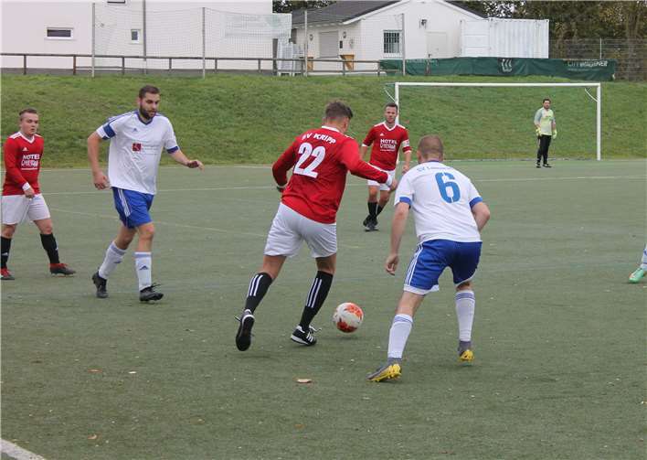 Die Reserve des SV Kripp (rote Trikots) feierte einen verdienten Auswärtssieg.