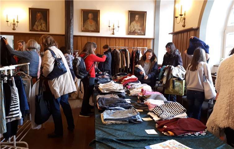 Die Resonanz der Kleidertauschbörse, die in diesem Jahr zum vierten Mal veranstaltet wird, ist von Jahr zu Jahr besser. Foto: Eine-Welt Linz