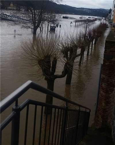 Die Rheinallee war nicht mehr zugänglich.