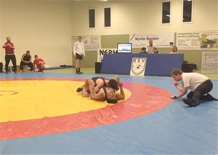 Die Rheinbacher Ringer konnten sich mit 33 zu 4 Punkten gegen den Tus Bönen 01 durchsetzen.privat