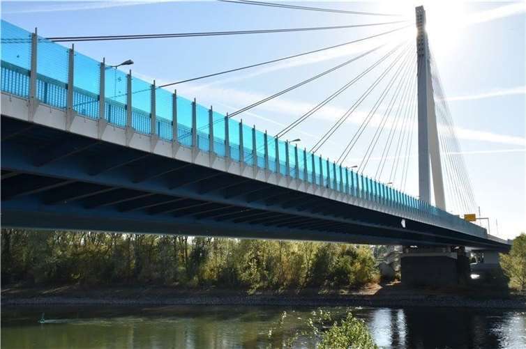 Die Rheinbrücke Neuwied.  Foto: Archiv / HEP