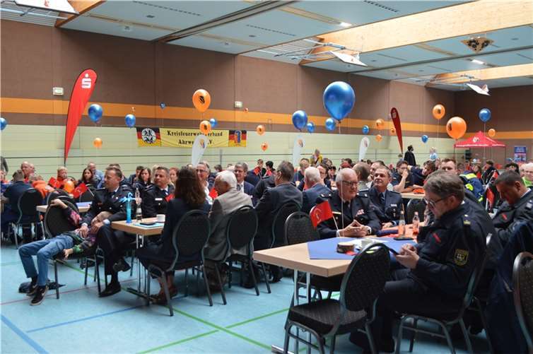 Die Rheinhalle war voll besetzt.  Fotos: AB