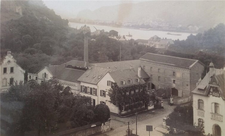 Die „Rheinische Apfelkrautfabrik J.M. Schumacher Söhne“ in Andernach, um 1910.