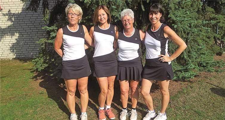 Die Rheinland-Meisterinnen: Bella Karasinski, Elena Krick, Bruni Floßdorf, Beate Korn (v.l.). privat