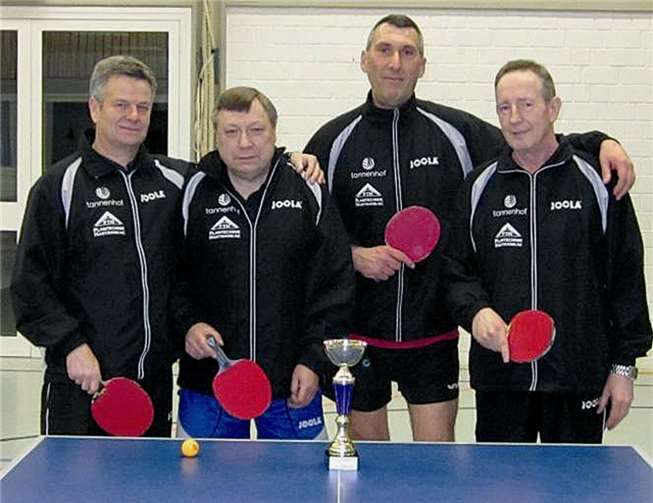 Die Rheinlandmeister Ü50 im Tischtennis (v.l.): Heino Spohr, Bernd Kaballo, Klaus Meurer, Hermann Wiegel.privat