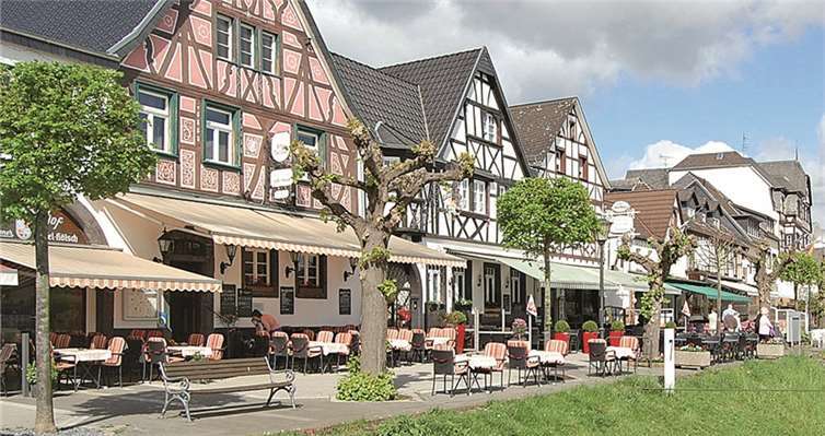 Die Rheinpromenade soll neu gestaltet werden - aber wie?FA