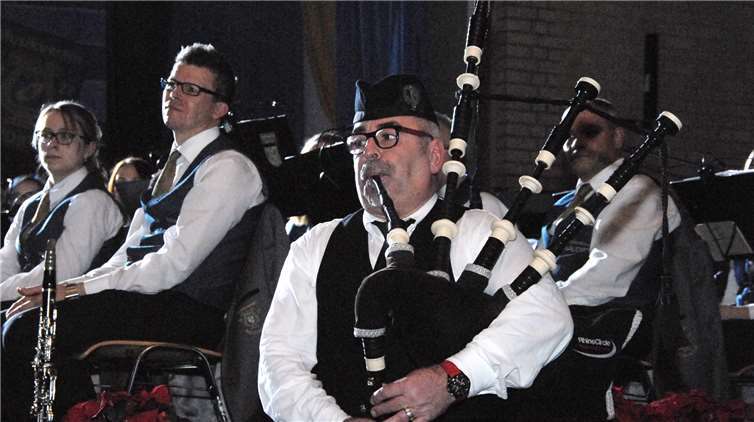 Die Rhine-Circle Pipes & Drums mit ihren Dudelsäcken und original schottischen Trachten gaben dem Abend eine besondere Note.