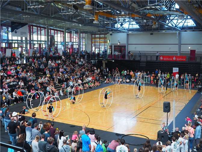 Die Rhönradturner*innen der TG 1888 Polch e.V. sorgten für Begeisterung in der CGM Arena.  Quelle: Sportbund Rheinland