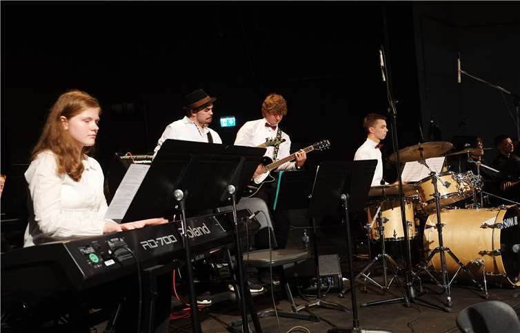 Die Rhythmusgruppe der EKG-Bigband.Fotos: Klaus-Peter Wirth