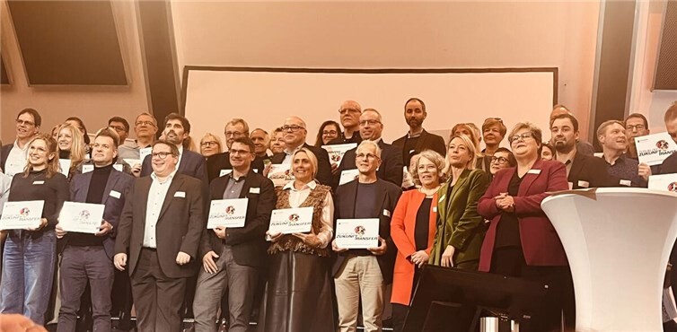 Die Robert-Krups-Schule Neuwied/Irlich wurde offiziell als eine von 53 „Schulen der Zukunft“ in Rheinland-Pfalz ausgezeichnet und ist damit Mitglied der rheinland-pfälzischen Bildungsinitiative „Schule der Zukunft“. Foto: privat