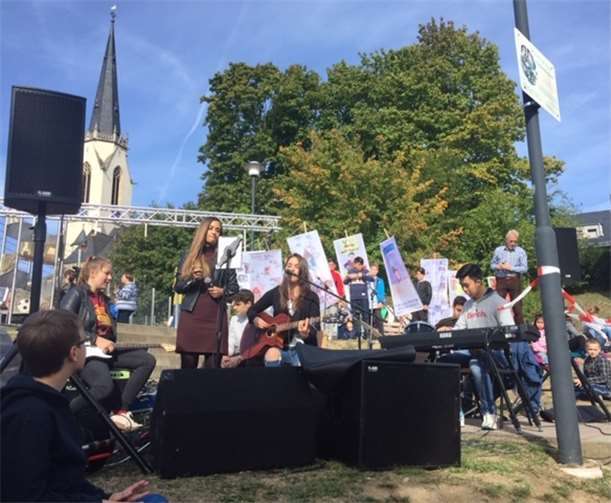 Die Rockband der Schule sorgte für musikalische Unterhaltung.