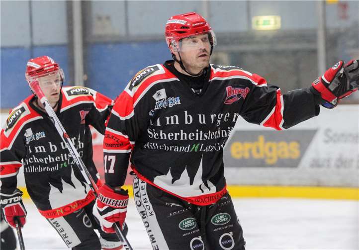 Die Rockets jubeln über den Heimsieg gegen Herford. Allen voran Firsanov. fischkoppMedien/EGDL