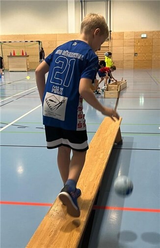 Die Römerwallhalle verwandelte sich in einen großen Handballparcours.  Foto: Kerstin Doetsch