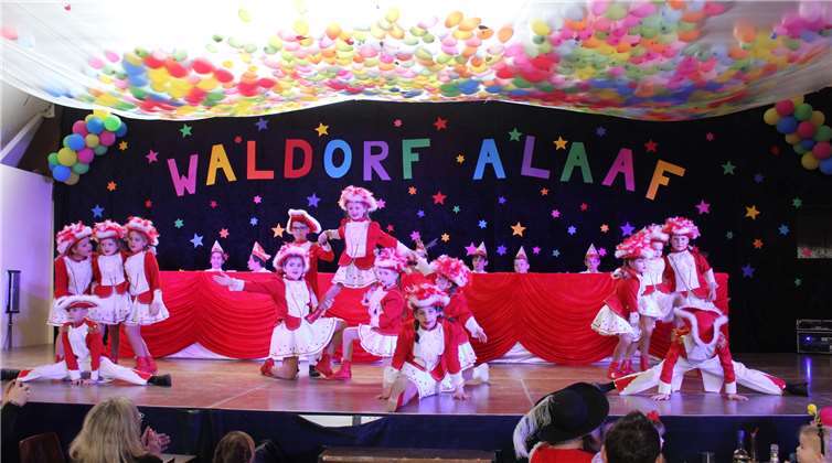 Begeisternde Kindersitzung der KG „Jeckige Globistere“ Waldorf Die Rot-Weißen Fünkchen der Waldorfer KG zeigten auch in diesem Jahr wieder einen tollen Tanz.Foto: privat