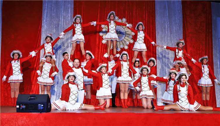 Die Roten Funken der KG Schladern hatten wohl die weiteste Anreise. Fotos: WST