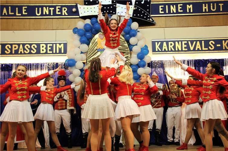 Die Roten Husaren aus Linz rissen das Publikum von den Stühlen. KBL