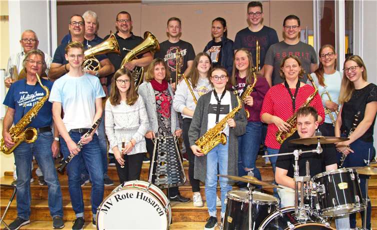 Die Roten Husaren in Ihrem Probenraum in der Ernst-Born-Schule. Foto: privat