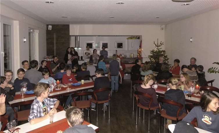 Die Ruderjugend des GTRVN bei der Weihnachtsfeier.privat