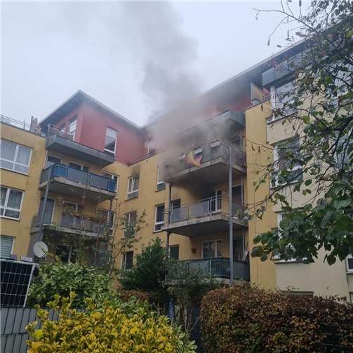 Die Rückansicht der Einsatzstelle Gaußstraße.Foto: Feuerwehr und Rettungsdienst Bonn 