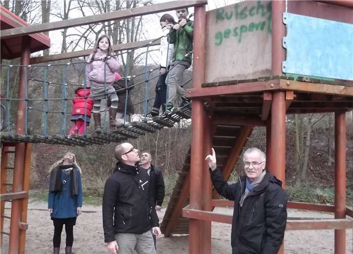 Die Rutsche auf dem Spielplatz im Schlosspark ist gesperrt.Peter Kirst