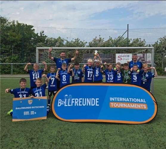 Die SG 99 Andernach feierte den Pokalerfolg im E-Juniorenfinale. Foto: privat