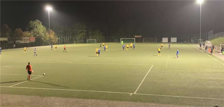 Die SG Ahrtal spielte auf dem Kunstrasenplatz in Leimersdorf gegen die Grafschafter SG II. Foto: privat