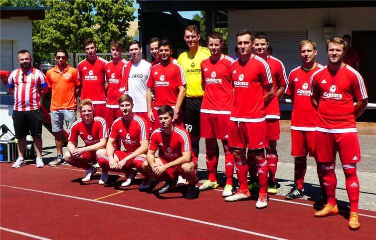 Die SG Niederzissen/Wehr vor dem Testspiel gegen Ahrweiler. privat