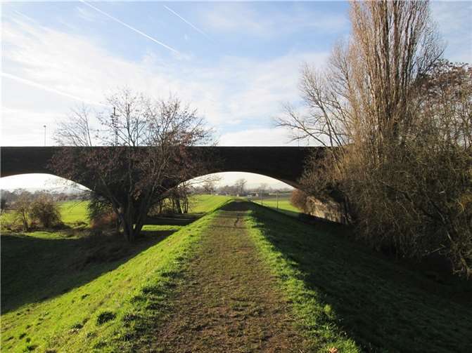 Die SGD Nord bittet um Hinweise zu den Vandalismusvorfällen am Engerser Deich.  Foto: SGD Nord