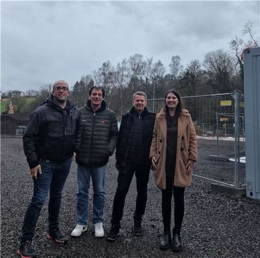 Die SPD Breisiger Land ist froh darüber, dass endlich die Abtragung von Giftstoffen auf dem Hasenberg begonnen hat.  Foto: privat