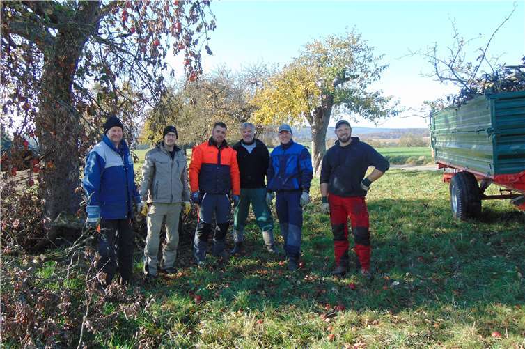Die SPD- Fraktion der Ortsgemeinde Rengsdorf hat tatkräftig angepackt und die Wiesen wieder aufgeräumt. Privat
