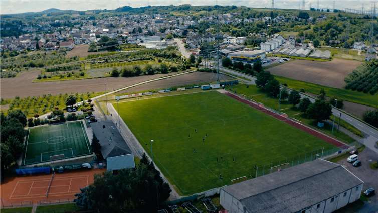 Die SPD-Fraktion im Ortsgemeinderat Kettig freut sich, dass ihr Antrag zur Errichtung eines frei zugänglichen Bolzplatzes in der Ratssitzung am 10.10.2024 einstimmig angenommen wurde. Foto: privat