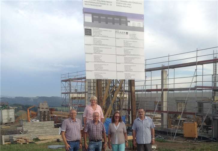 Die SPD Fraktion machte sich von dem Baufortschritt ein eigenes Bild. Privat