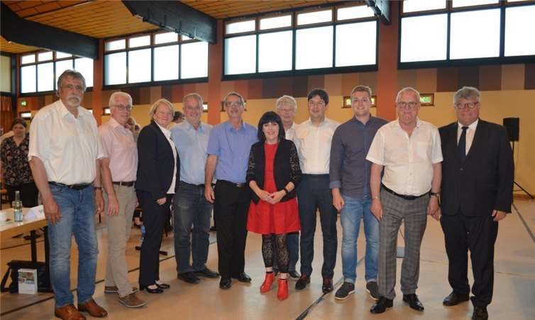 Die SPD-Kreistagsfraktion bei der Konstituierenden Sitzung des Kreistages. Fraktionsvorsitzende Petra Jonas und die beiden Stellvertreter Sven Lefkowitz und Martin Diedenhofen sowie Geschäftsführer Hans-Werner Breithausen bilden den neu gewählten Fraktionsvorstand.Foto: privat