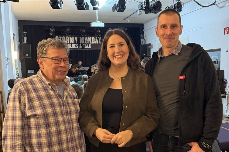 Die SPD Lahnstein zu Gast beim Runden Tisch für Flüchtlinge.Foto: Jochen Sachsenhauser