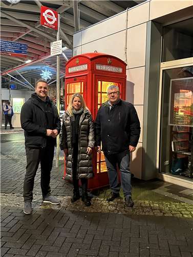 Die SPD-Landtagsabgeordnete Lana Horstmann und Bundestagsabgeordneter Martin Diedenhofen tauschten sich mit dem Ersten Kreisbeigeordneten Michael Mahlert als zuständigem Dezernenten für Digitalisierung des Landkreises Neuwied über das Programm aus.  Foto: privat