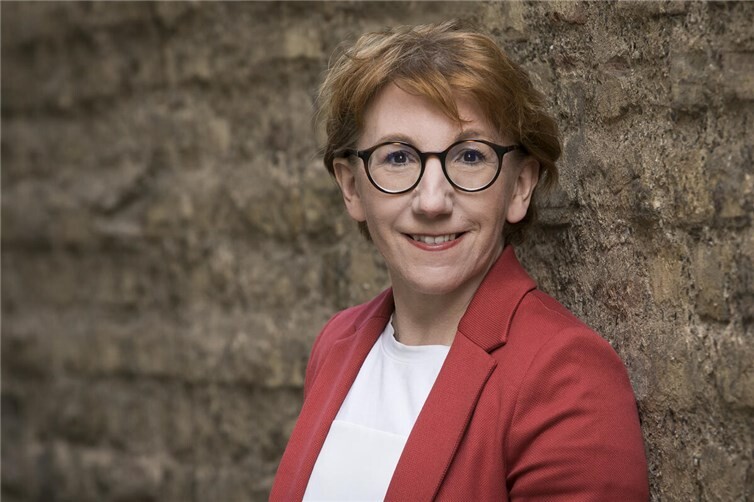 Die SPD-Landtagsabgeordnete Susanne Müller lädt Mädchen und junge Frauen ab 14 Jahren aus dem Kreis Ahrweiler zu einem spannenden Tag im Mainzer Landtag ein.Foto: Christian Liepe Fotografie
