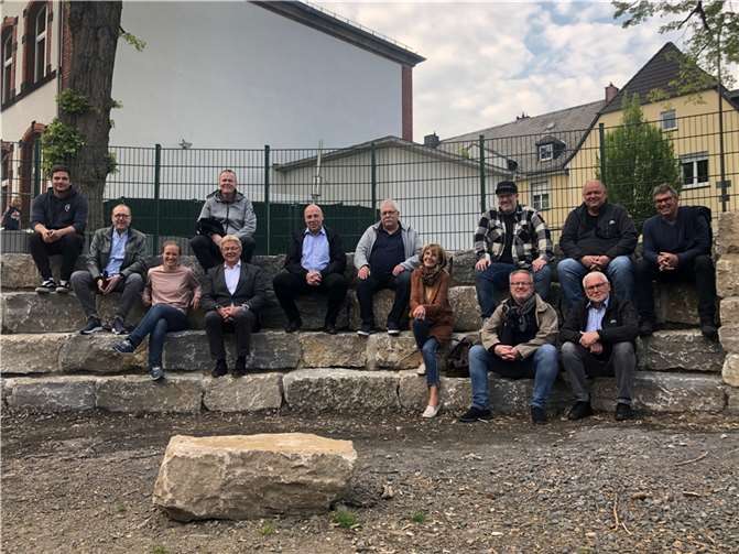 Die SPD Mayen hat ihre Fraktionssitzung im neuen „wassernahen“ Klassenzimmer der Grundschule Clemens abgehalten.  Foto: Dirk Meid