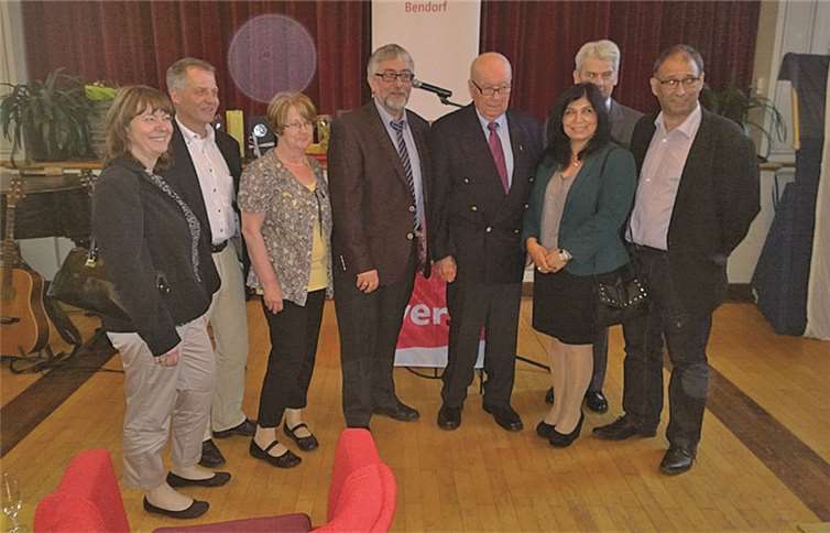 Die SPD-Stadtratsfraktion und der SPD-Stadtverbandsvorsitzende mit Willi Böhm. privat