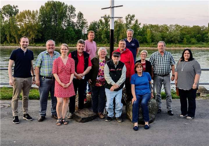 Die SPD am Weißenthurmer Rheinufer. Foto: privat